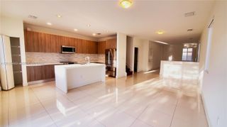 7210 NW 103rd Path, Doral, FL 33178