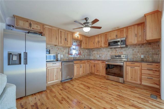 3423 Yecker Avenue, Kansas City, KS 66104