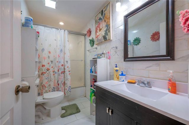 3423 Yecker Avenue, Kansas City, KS 66104