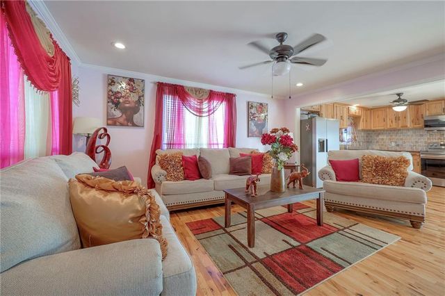 3423 Yecker Avenue, Kansas City, KS 66104