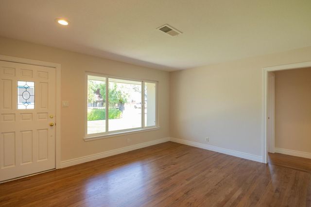 80 Roosevelt Avenue, San Martin, CA 95046