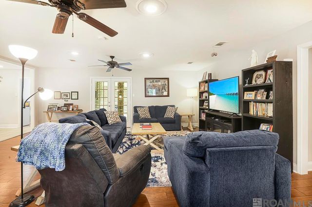 11052 Buxton Rd, St Amant, LA 70774