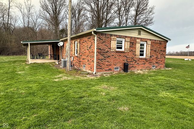 7466 S State Road 75, Coatesville, IN 46121