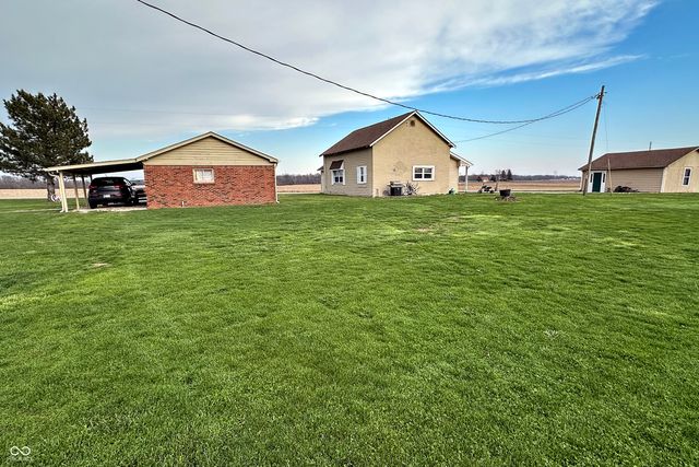 7466 S State Road 75, Coatesville, IN 46121