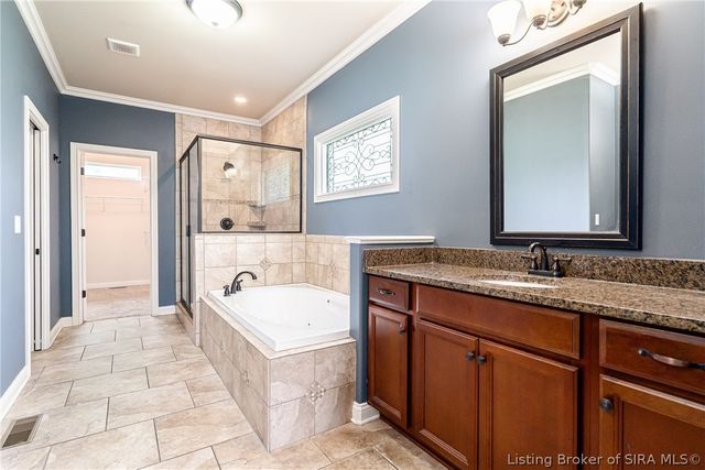 3642 Woodland Lakes Drive, Floyds Knobs, IN 47119