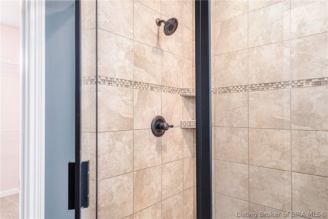3642 Woodland Lakes Drive, Floyds Knobs, IN 47119
