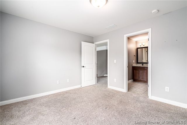 3642 Woodland Lakes Drive, Floyds Knobs, IN 47119