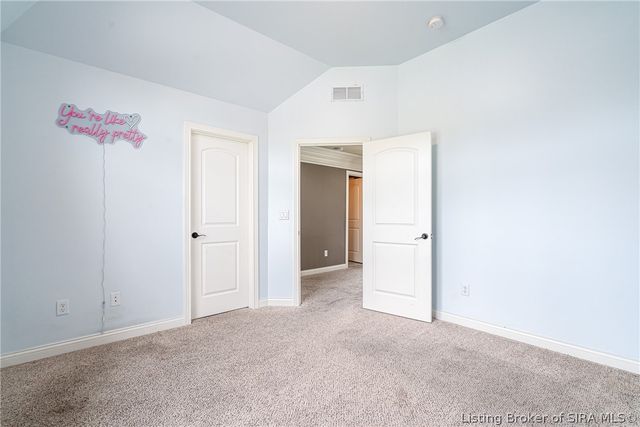 3642 Woodland Lakes Drive, Floyds Knobs, IN 47119