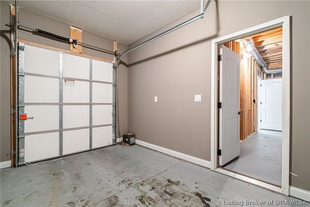 3642 Woodland Lakes Drive, Floyds Knobs, IN 47119