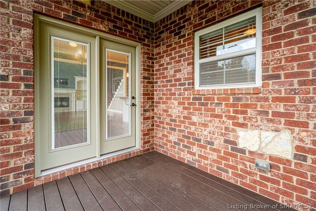 3642 Woodland Lakes Drive, Floyds Knobs, IN 47119