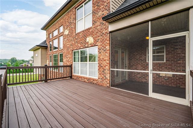 3642 Woodland Lakes Drive, Floyds Knobs, IN 47119