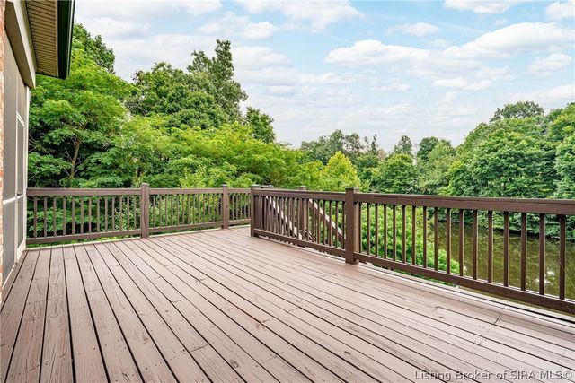 3642 Woodland Lakes Drive, Floyds Knobs, IN 47119