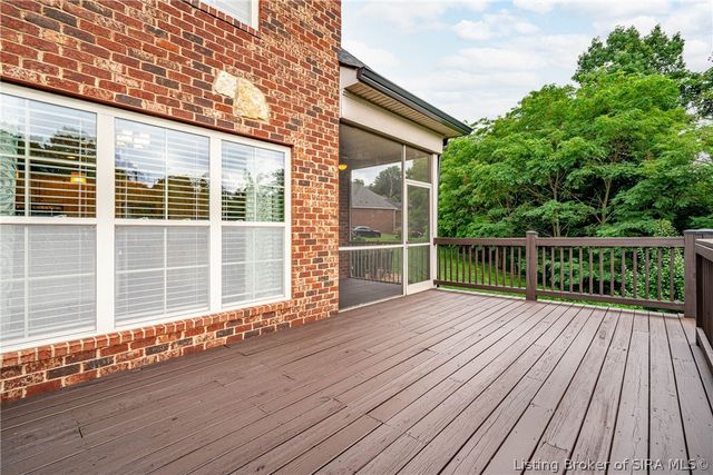 3642 Woodland Lakes Drive, Floyds Knobs, IN 47119