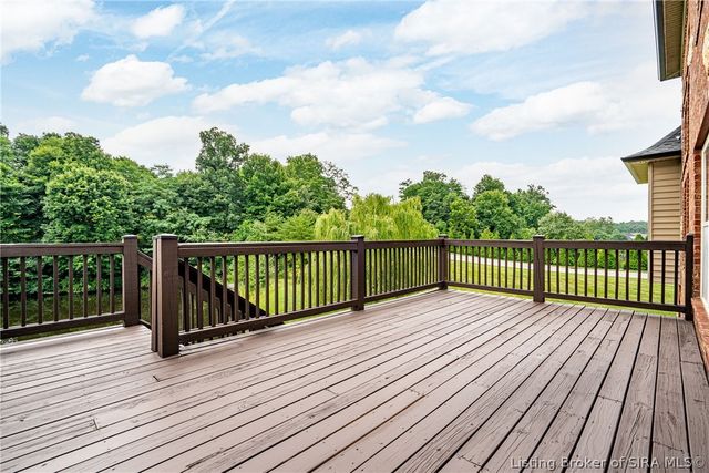 3642 Woodland Lakes Drive, Floyds Knobs, IN 47119