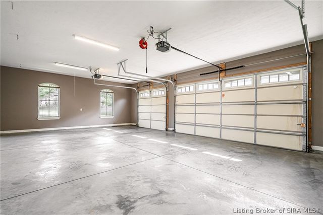 3642 Woodland Lakes Drive, Floyds Knobs, IN 47119