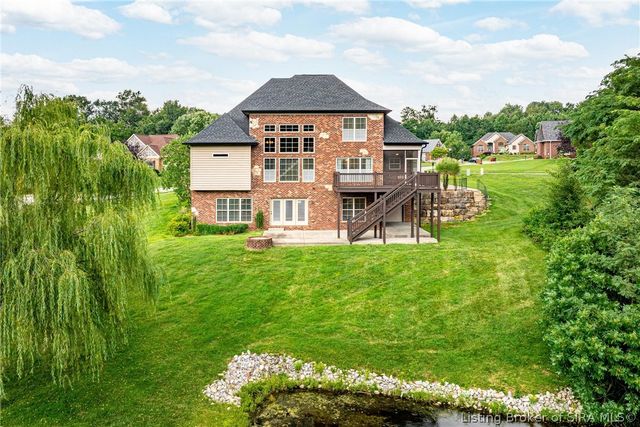 3642 Woodland Lakes Drive, Floyds Knobs, IN 47119