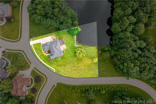 3642 Woodland Lakes Drive, Floyds Knobs, IN 47119