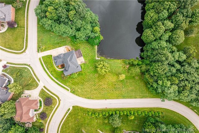 3642 Woodland Lakes Drive, Floyds Knobs, IN 47119