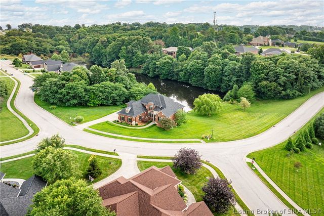 3642 Woodland Lakes Drive, Floyds Knobs, IN 47119