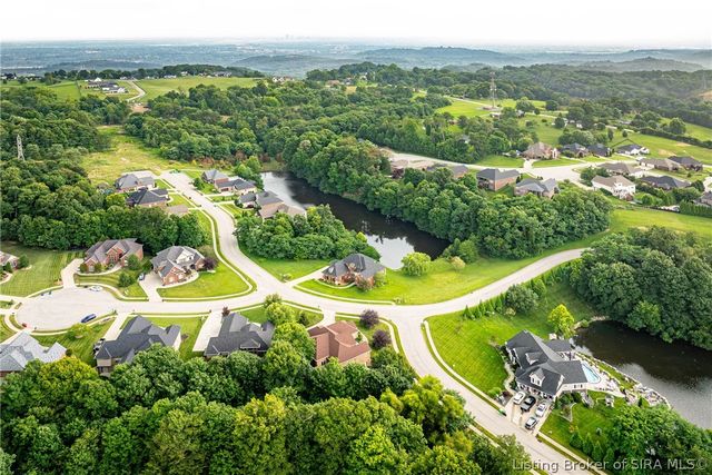 3642 Woodland Lakes Drive, Floyds Knobs, IN 47119