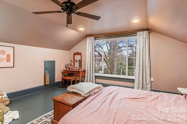 707 S York Street, Gastonia, NC 28052