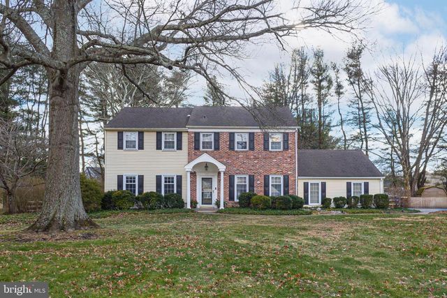 10 BAILEY DR, Washington Crossing, PA 18977