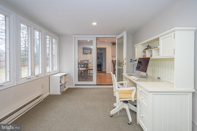 10 BAILEY DR, Washington Crossing, PA 18977