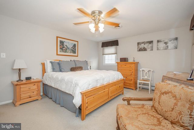 10 BAILEY DR, Washington Crossing, PA 18977