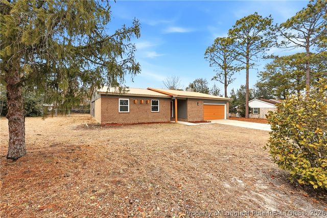 6229 Stoney Point Loop, Fayetteville, NC 28306