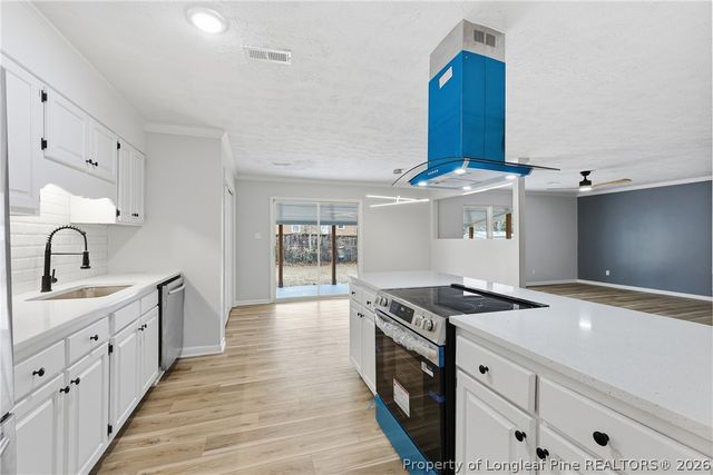 6229 Stoney Point Loop, Fayetteville, NC 28306