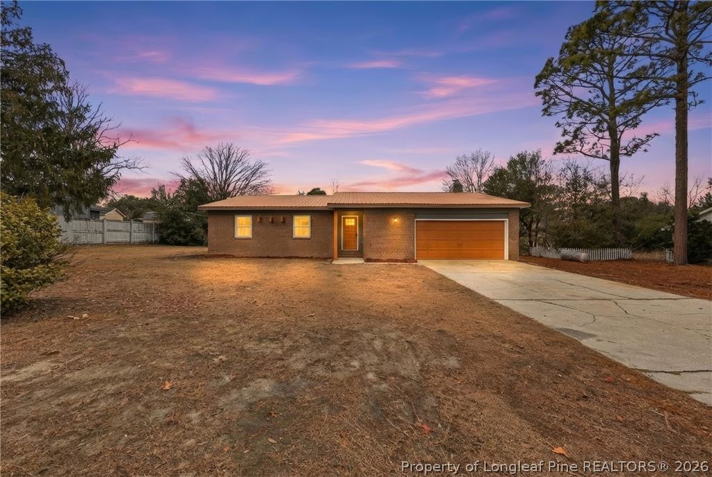 6229 Stoney Point Loop, Fayetteville, NC 28306