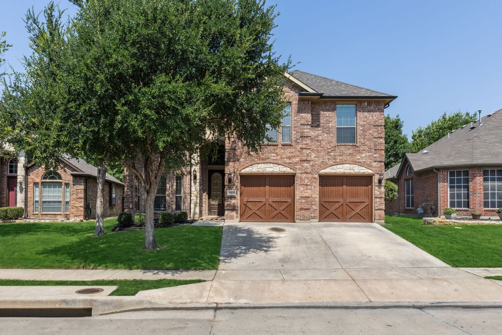 9009 Silsby Drive, Fort Worth, TX 76244