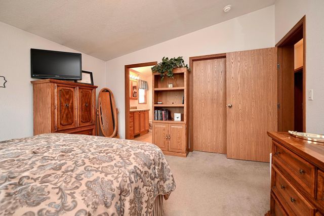 6266 Jonathan Drive NW, Rochester, MN 55901