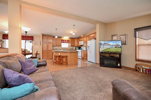 6266 Jonathan Drive NW, Rochester, MN 55901