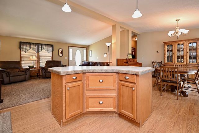 6266 Jonathan Drive NW, Rochester, MN 55901