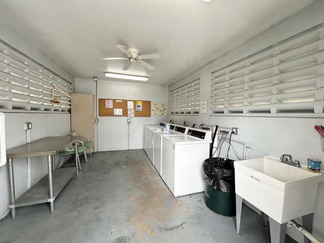 2854 E Ashley Dr Drive E B, West Palm Beach, FL 33415