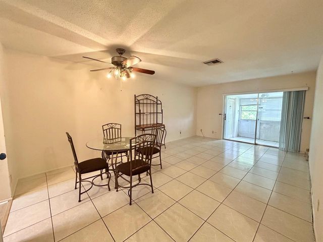 2854 E Ashley Dr Drive E B, West Palm Beach, FL 33415