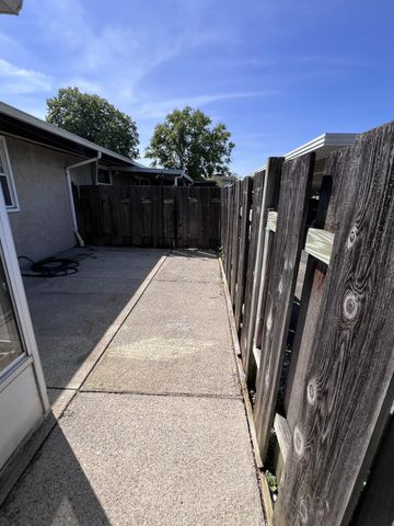 1290 Woodbrook Lane, 252, Columbus, OH 43223