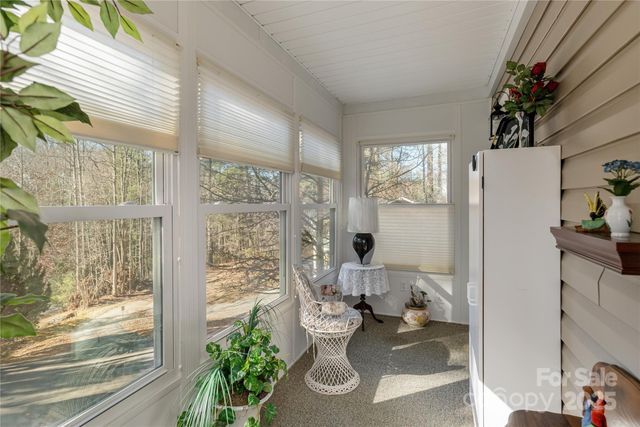 135 Reservoir Drive, Hendersonville, NC 28739