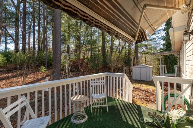 135 Reservoir Drive, Hendersonville, NC 28739