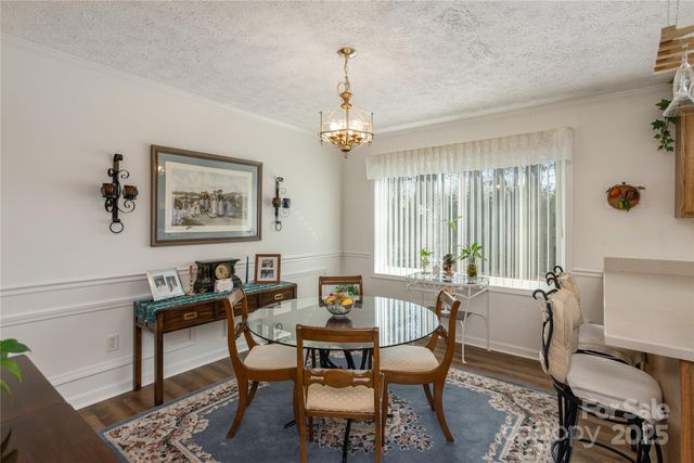 135 Reservoir Drive, Hendersonville, NC 28739