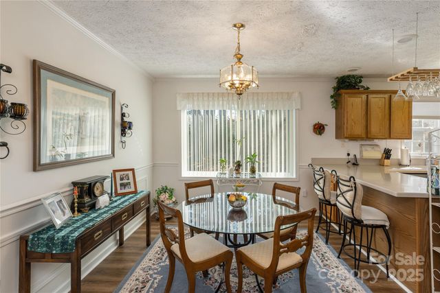 135 Reservoir Drive, Hendersonville, NC 28739