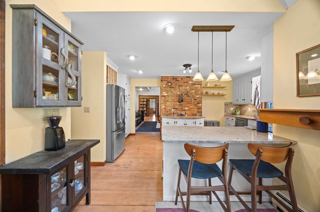 17 Madison Avenue, Kingston, NH 03848