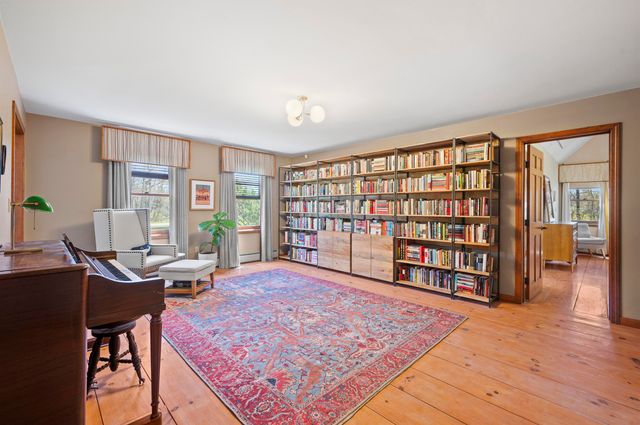 17 Madison Avenue, Kingston, NH 03848