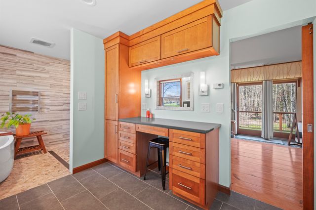 17 Madison Avenue, Kingston, NH 03848