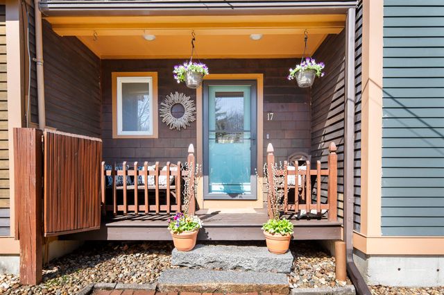 17 Madison Avenue, Kingston, NH 03848