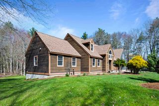 17 Madison Avenue, Kingston, NH 03848