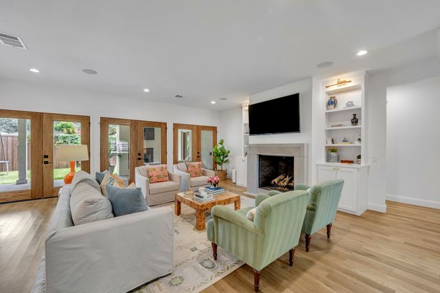 7215 Bennington Drive, Dallas, TX 75214