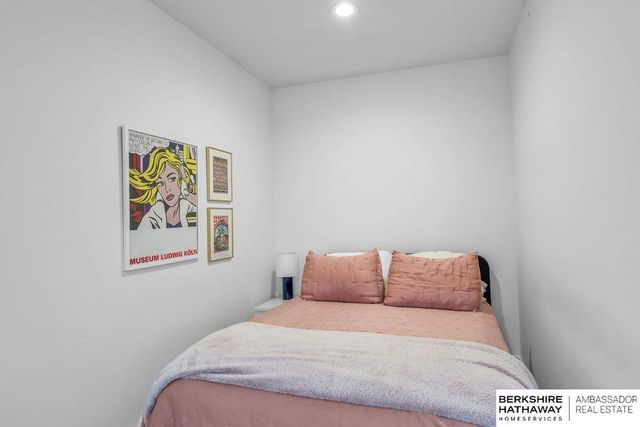 3130 Mayberry Court, Omaha, NE 68105