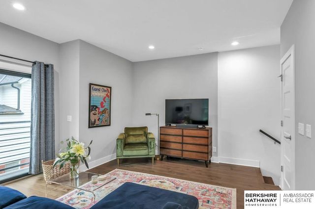 3130 Mayberry Court, Omaha, NE 68105